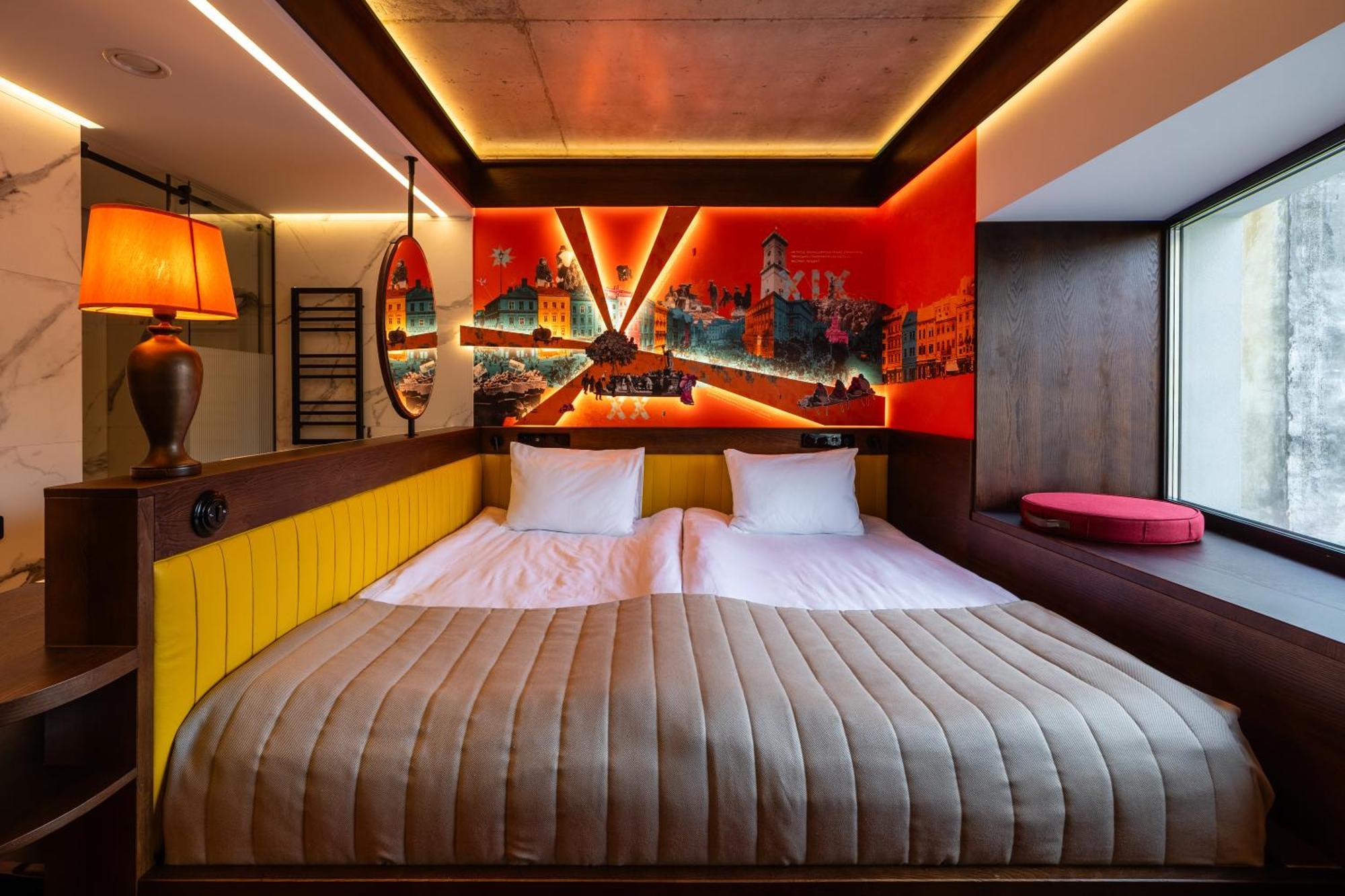 !Fest Hotel Rynok Square Lviv Extérieur photo