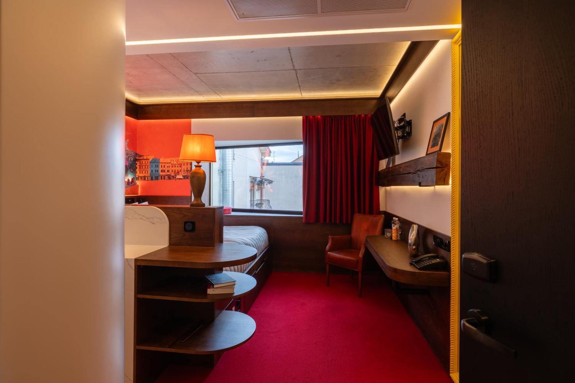 !Fest Hotel Rynok Square Lviv Extérieur photo